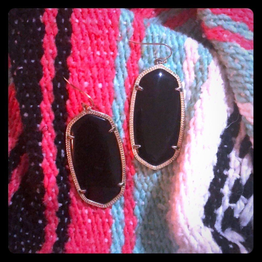 Authentic Kendra Scott “Danielle” earrings